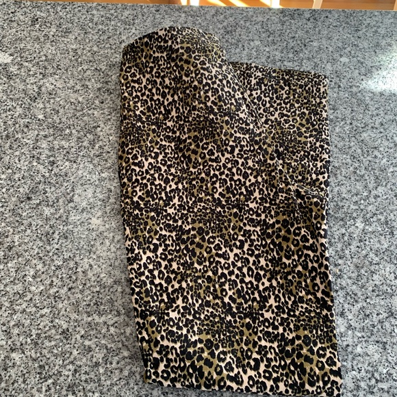 JL Straight Cheetah Print Tie Front Pant - Great Condition - Picture 3 of 3